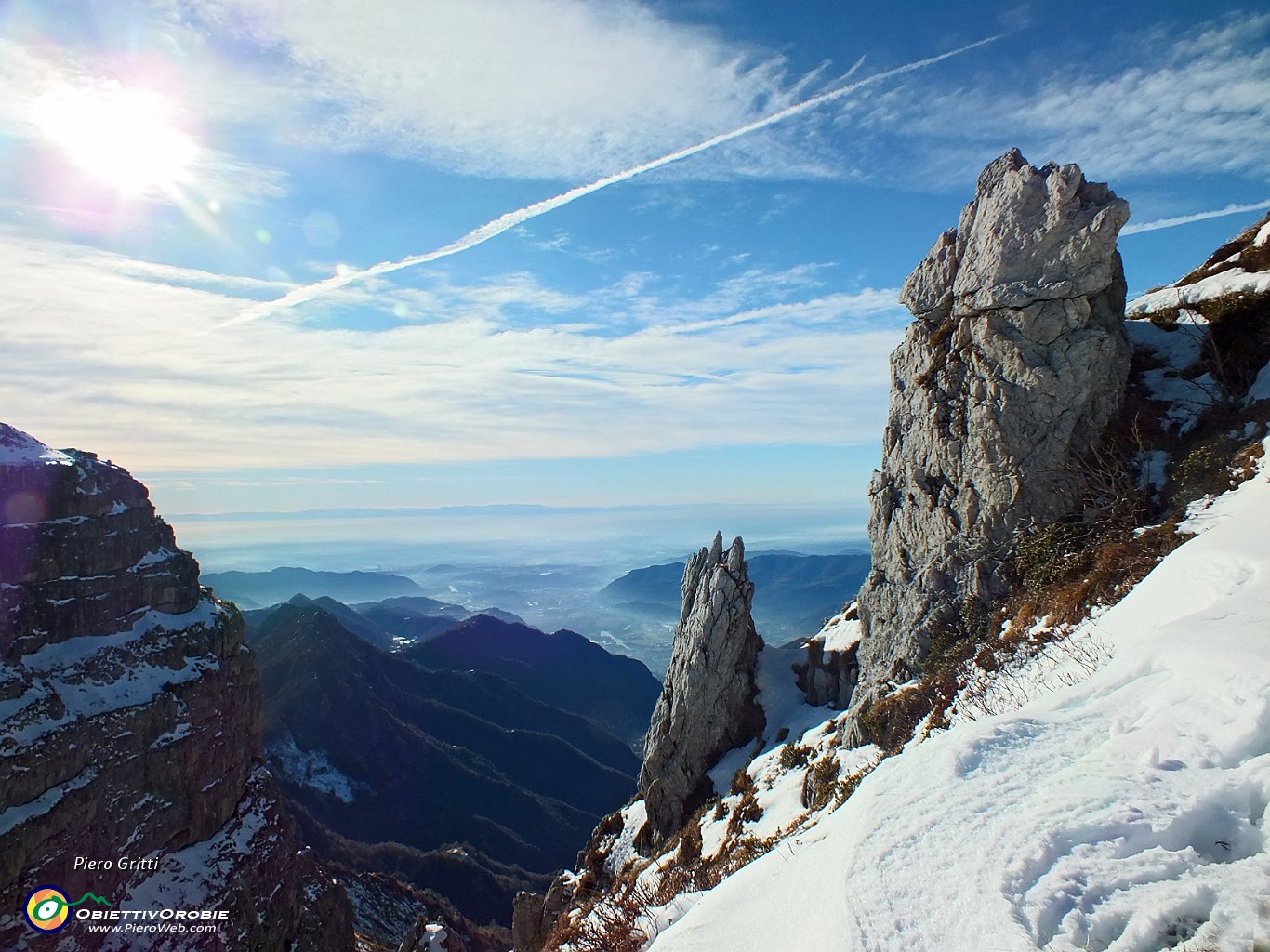 30 Torrioni e guglie con vista verso la pianura.JPG